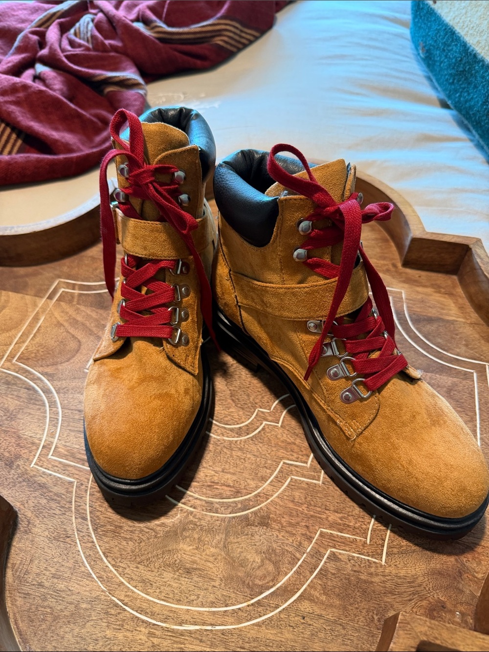 Coolway Tan Suede Hiking Boots with Red Laces